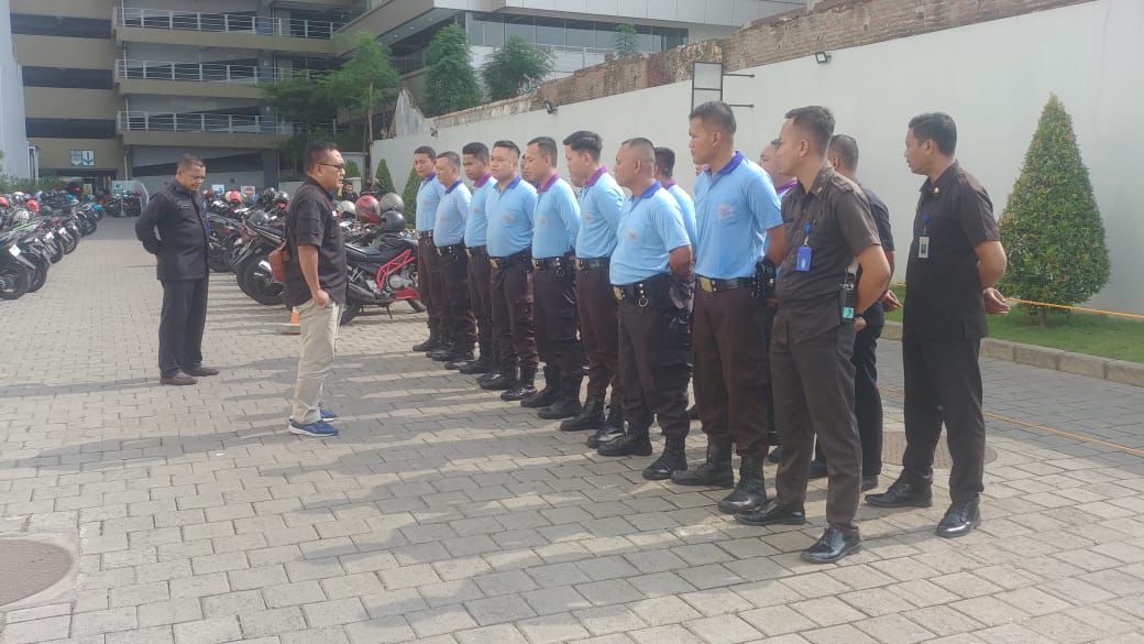 PEMBINAAN FISIK DI LOKASI PRAXIS SURABAYA